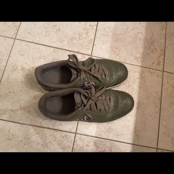 Nike air forces olive size 13 - Picture 2 of 2
